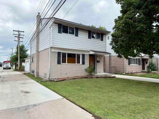 20833 Anita St Street, Harper Woods, MI 48225