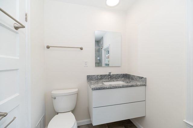 19-33 Richardson Avenue 21, Wakefield, MA 01880