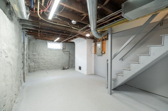 19-33 Richardson Avenue 21, Wakefield, MA 01880