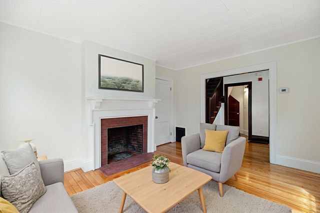 19-33 Richardson Avenue 21, Wakefield, MA 01880