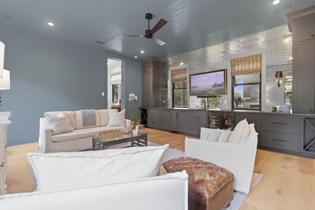 8 29th Avenue, Isle Of Palms, SC 29451