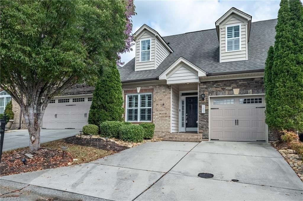 1483 Neville Gardens Lane, Winston-salem, NC 27103