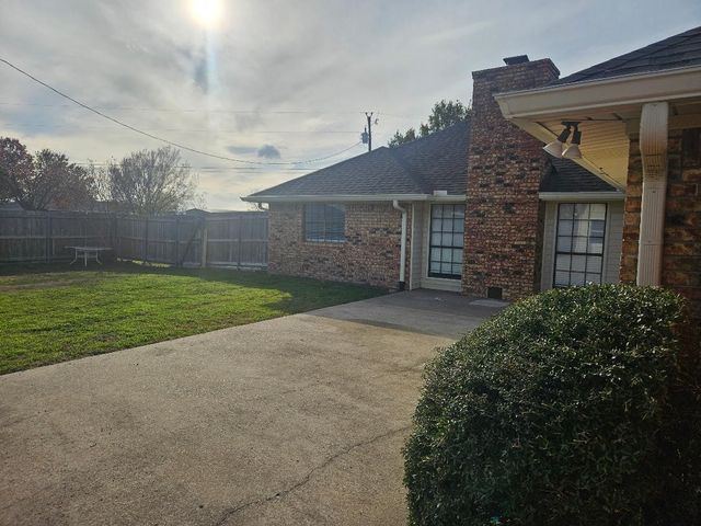 500 Mustang Court, Lavon, TX 75166