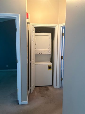 105 Bradford Commons Ln 105, Braintree, MA 02184