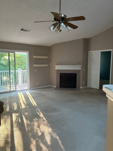 105 Bradford Commons Ln 105, Braintree, MA 02184