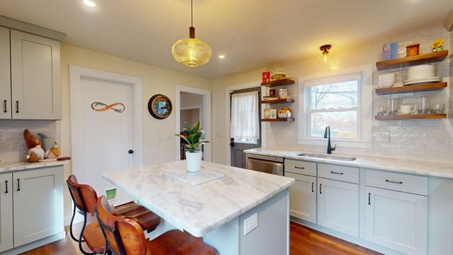 12 Avon Street, Concord, NH 03301