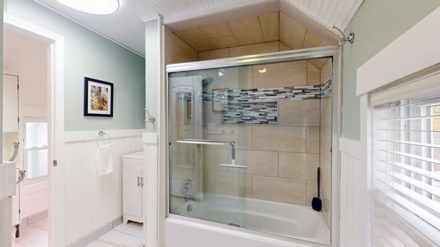 12 Avon Street, Concord, NH 03301