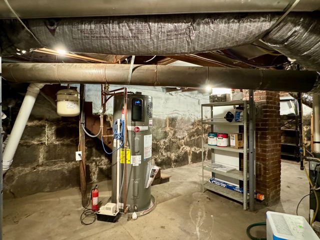 12 Avon Street, Concord, NH 03301