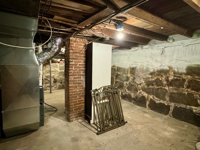 12 Avon Street, Concord, NH 03301