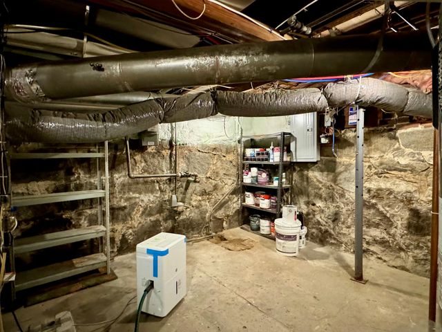 12 Avon Street, Concord, NH 03301