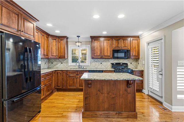 6831 Uppingham Road, Fayetteville, NC 28306