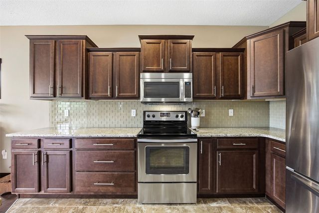 513 Majestic Oak, Solon, IA 52333