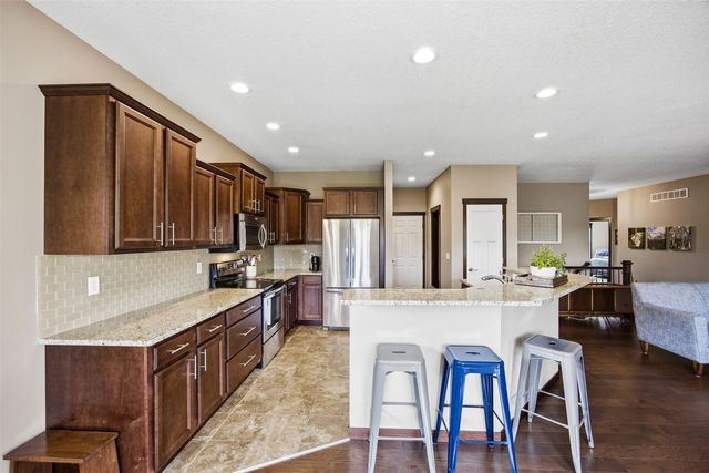 513 Majestic Oak, Solon, IA 52333