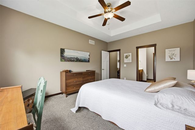 513 Majestic Oak, Solon, IA 52333