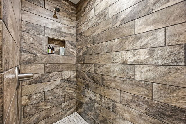 513 Majestic Oak, Solon, IA 52333
