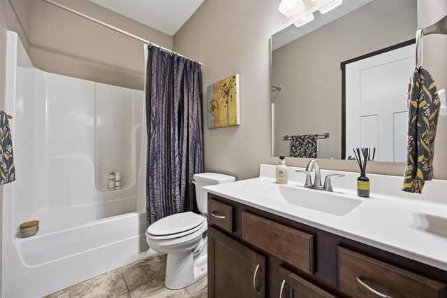 513 Majestic Oak, Solon, IA 52333