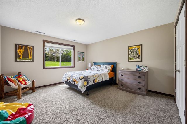 513 Majestic Oak, Solon, IA 52333