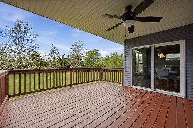 513 Majestic Oak, Solon, IA 52333
