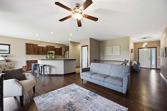 513 Majestic Oak, Solon, IA 52333