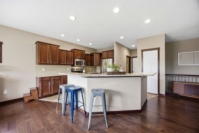513 Majestic Oak, Solon, IA 52333