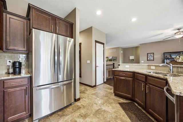 513 Majestic Oak, Solon, IA 52333