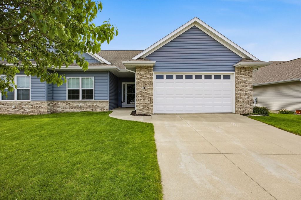 513 Majestic Oak, Solon, IA 52333