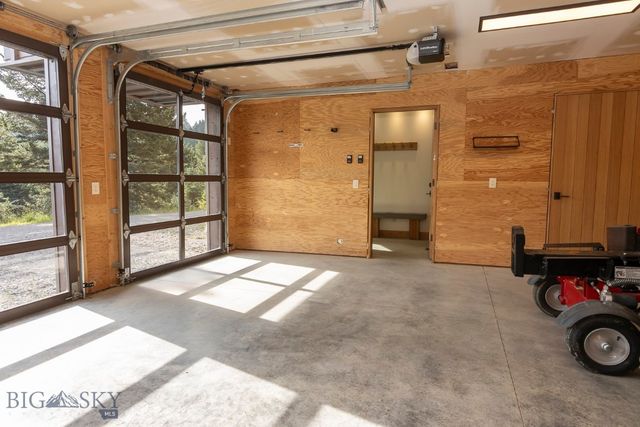 3096 Woodchuck Road, Bozeman, MT 59715