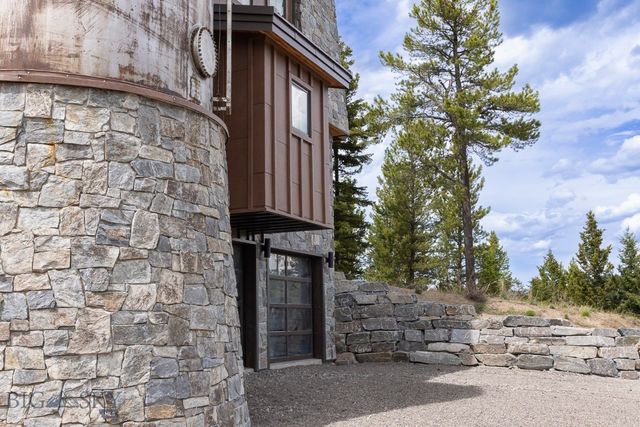 3096 Woodchuck Road, Bozeman, MT 59715