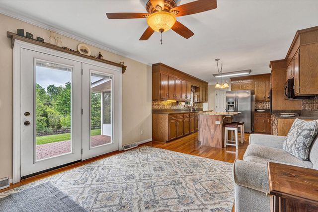 10596 Lee Hwy, Fincastle, VA 24090