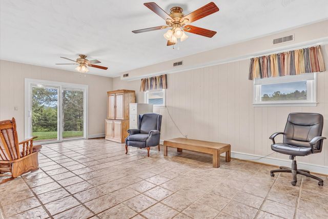 10596 Lee Hwy, Fincastle, VA 24090