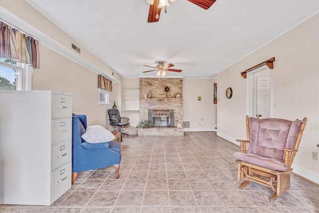 10596 Lee Hwy, Fincastle, VA 24090