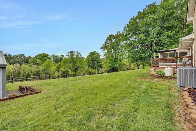 10596 Lee Hwy, Fincastle, VA 24090