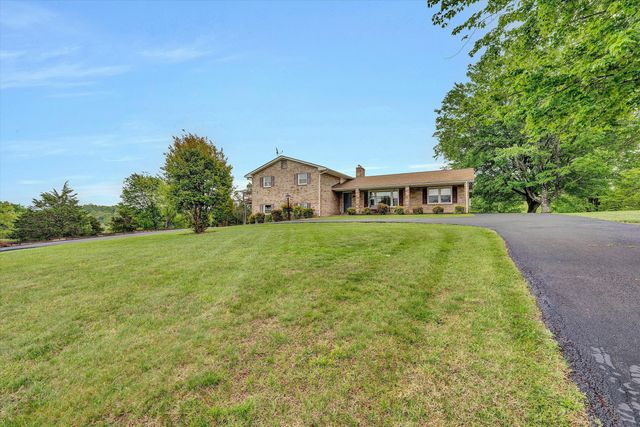 10596 Lee Hwy, Fincastle, VA 24090