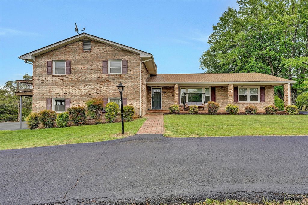 10596 Lee Hwy, Fincastle, VA 24090