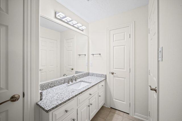14227 Flower Creek Lane, Houston, TX 77077