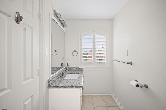 14227 Flower Creek Lane, Houston, TX 77077