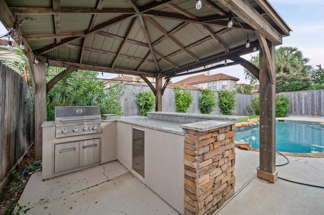 14227 Flower Creek Lane, Houston, TX 77077