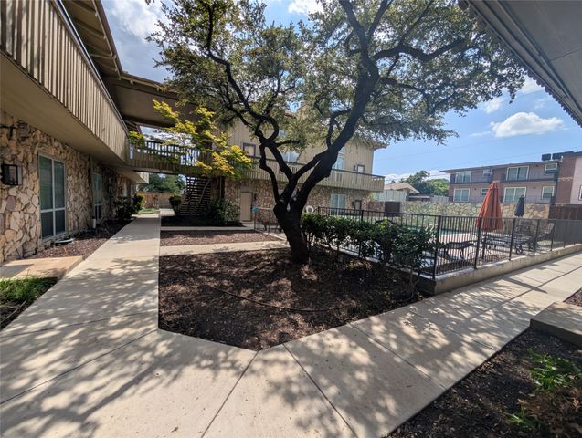 2921 Shelby Avenue, Dallas, TX 75219