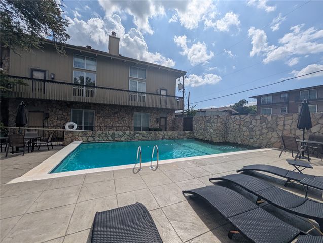 2921 Shelby Avenue, Dallas, TX 75219