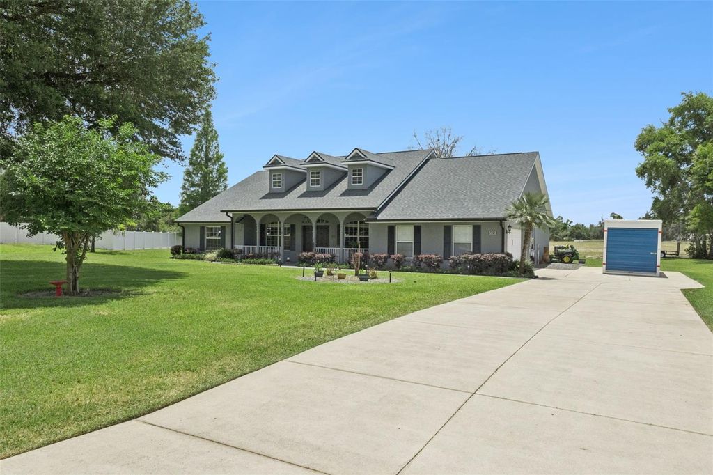 Image 3 of property listing at 31038 FAIRVISTA DRIVE, Tavares, FL 32778