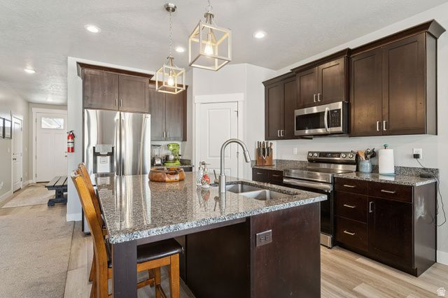 7926 N BRISTLECONE RD, Eagle Mountain, UT 84005