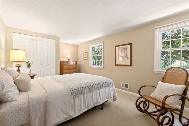 1111 Everwild Vw, Webster, NY 14580