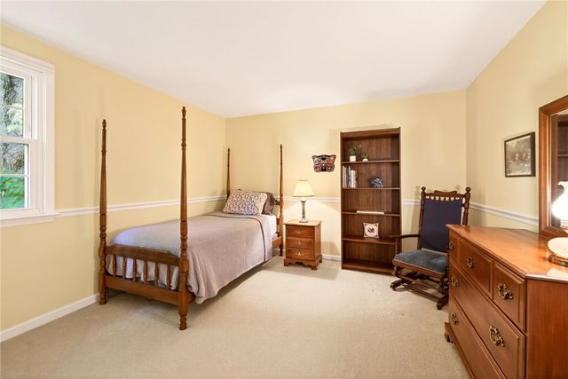 1111 Everwild Vw, Webster, NY 14580