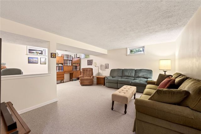 1111 Everwild Vw, Webster, NY 14580