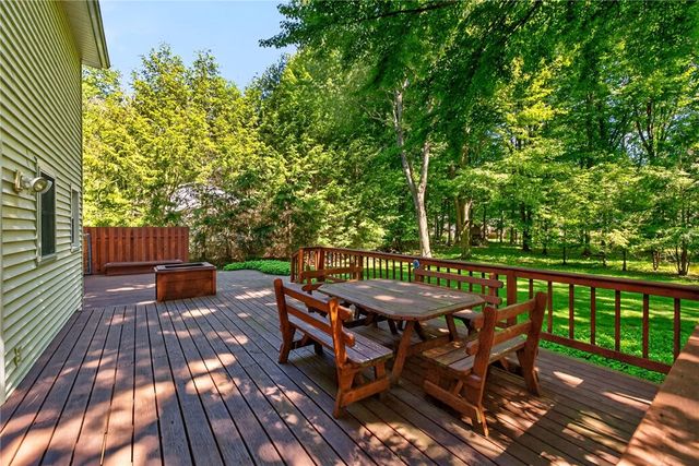 1111 Everwild Vw, Webster, NY 14580