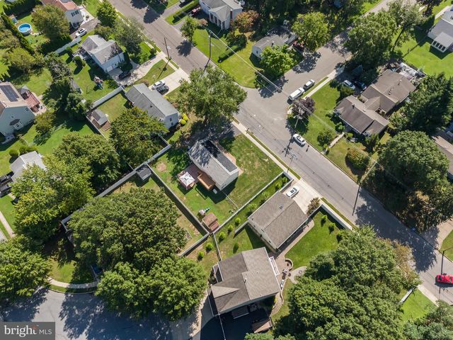 721 HAMILTON AVE, Roebling, NJ 08554