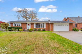 49750 Nautical Drive, Chesterfield, MI 48047