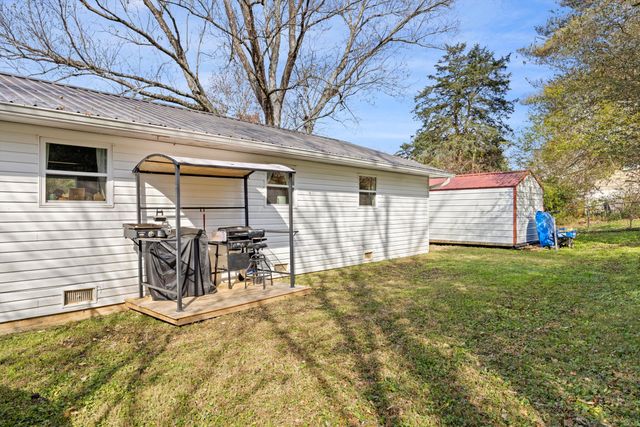 2801 Midfield Circle SE, Cleveland, TN 37323