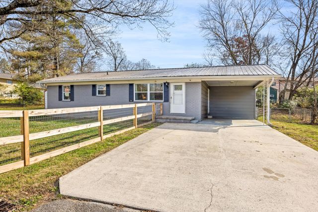 2801 Midfield Circle SE, Cleveland, TN 37323