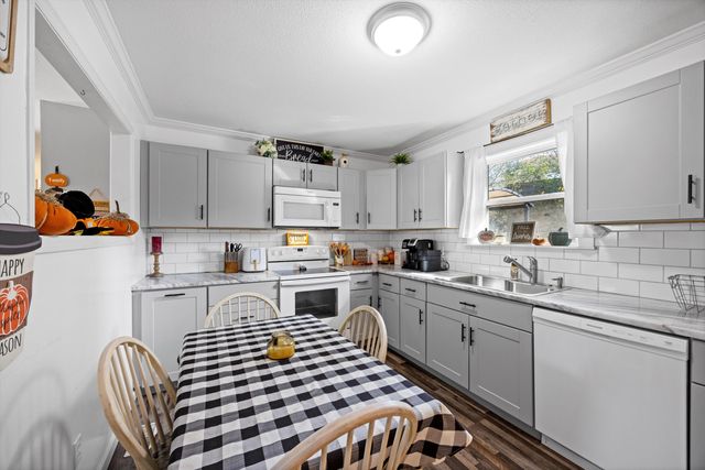 2801 Midfield Circle SE, Cleveland, TN 37323